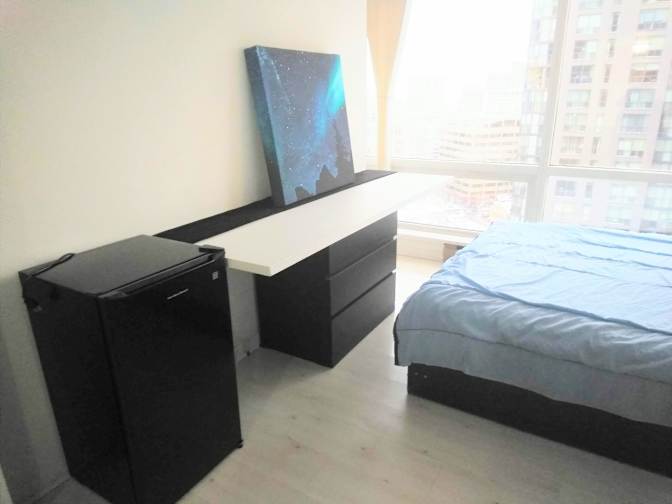 ClubBayStreet's room