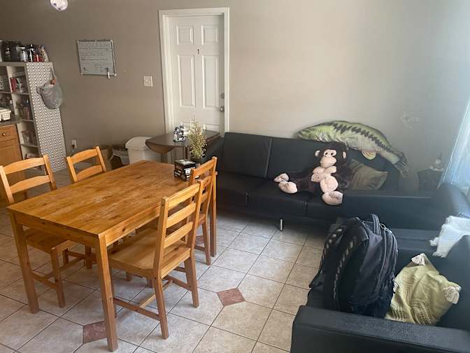 Alyvia Dodsworth's room