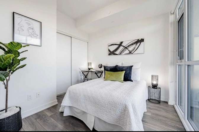 Adrian Sardinas's room