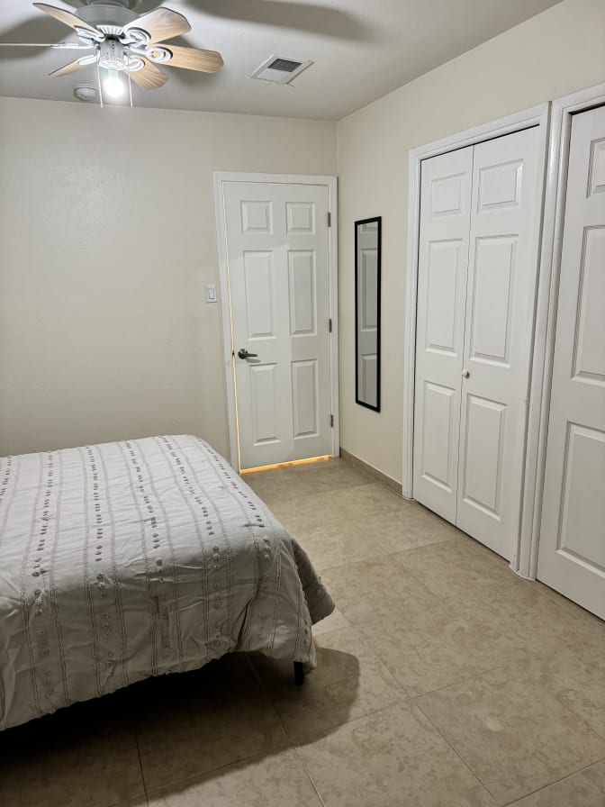 Photo of Jevon's room