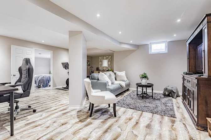 Tolobi Rental's room