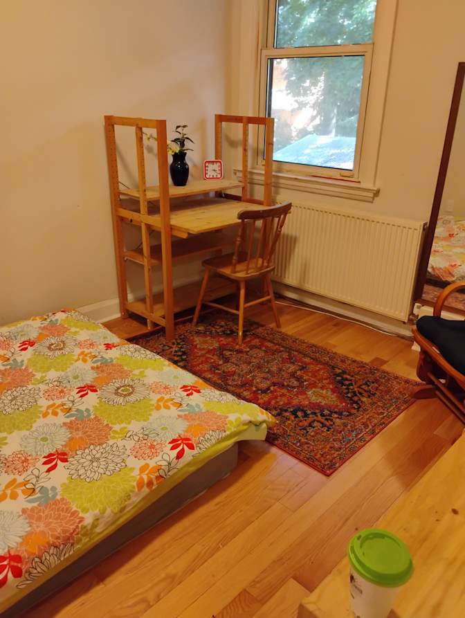 Photo of Ken's room