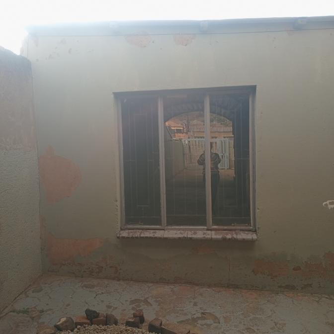 Photo of Dineo's room