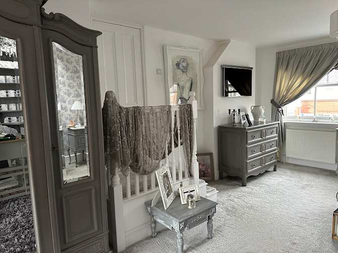 Photo of Christopher Wesley's room