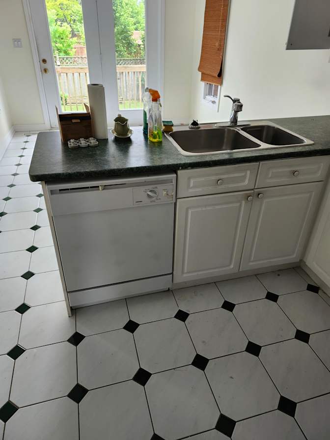 Patricia-Anne GRANT's room