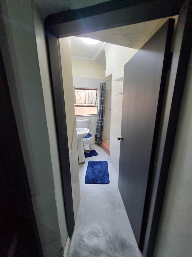 Photo of Willows on Bartlett's room