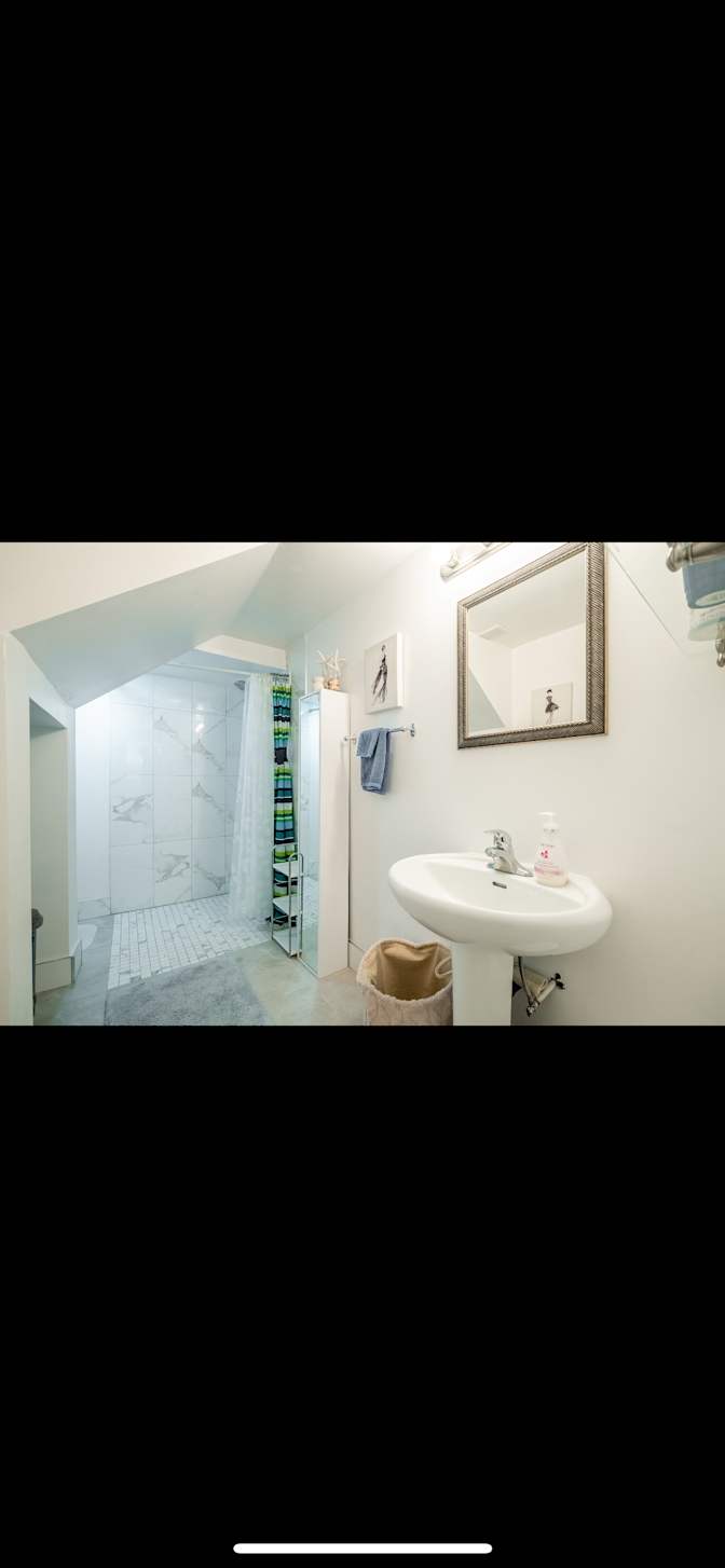 Photo of Sparent's room