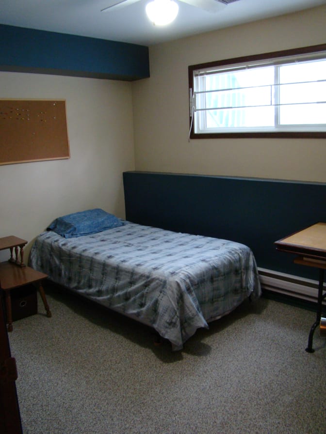Photo of Alcide's room