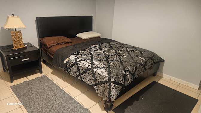 Photo of Ebenezer's room