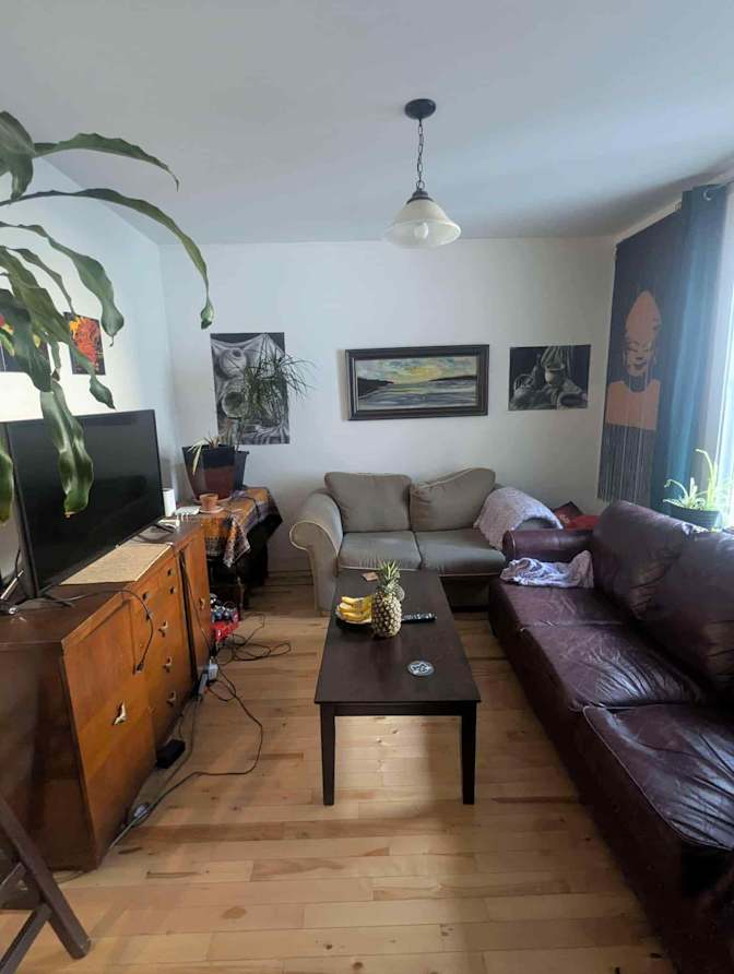 Photo of Arnold's room