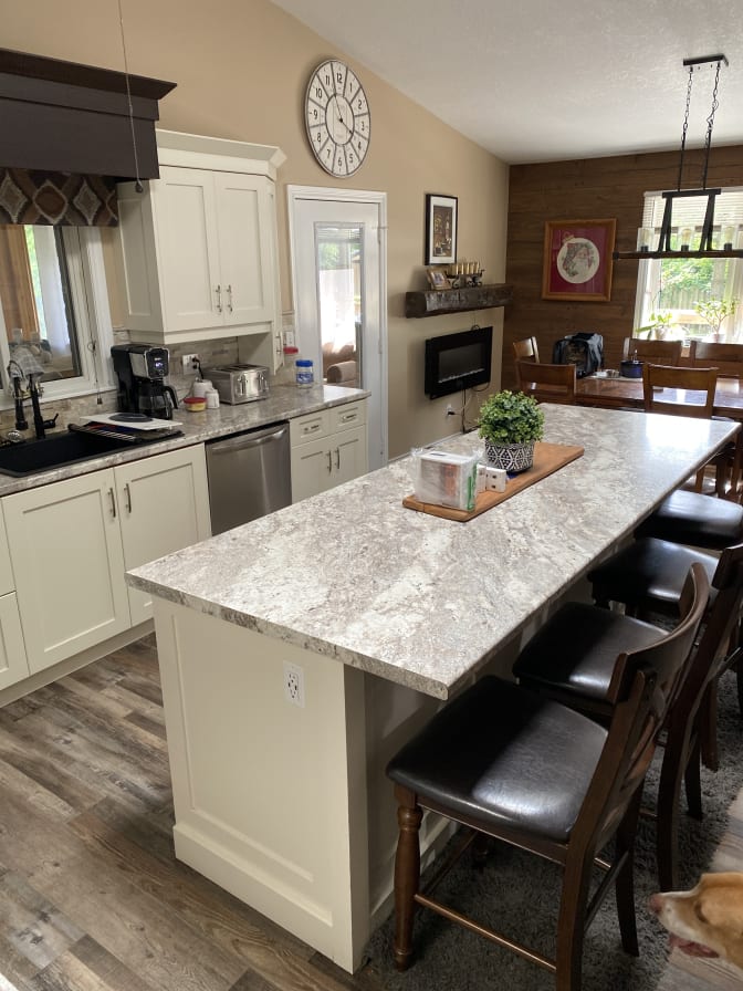 Christina  Nassar's room