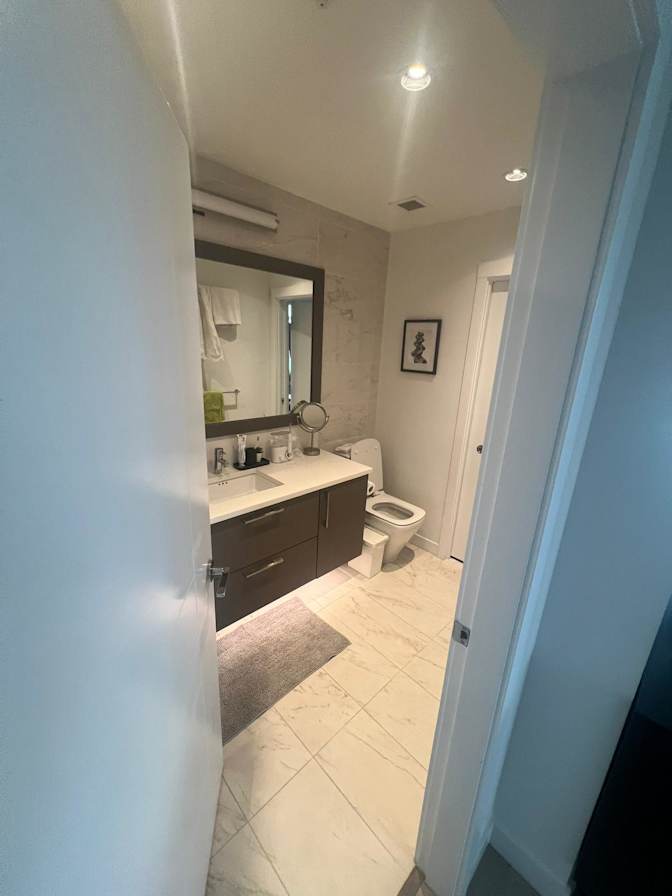 rodrigo arias's room