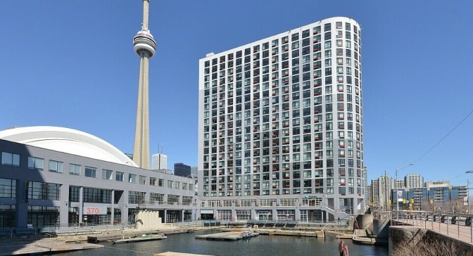 Photo of Harbourfront's room