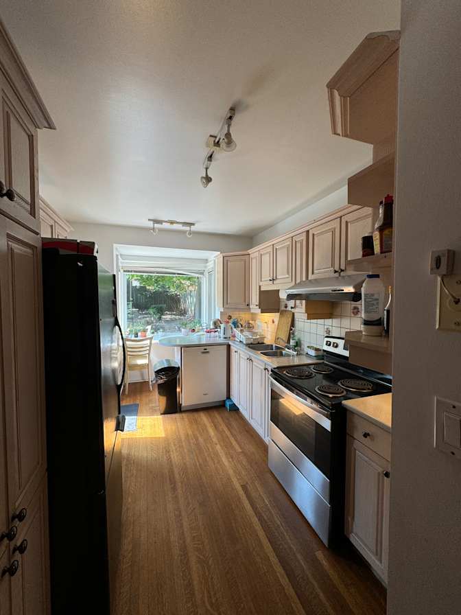 Evelina Suleimanova's room