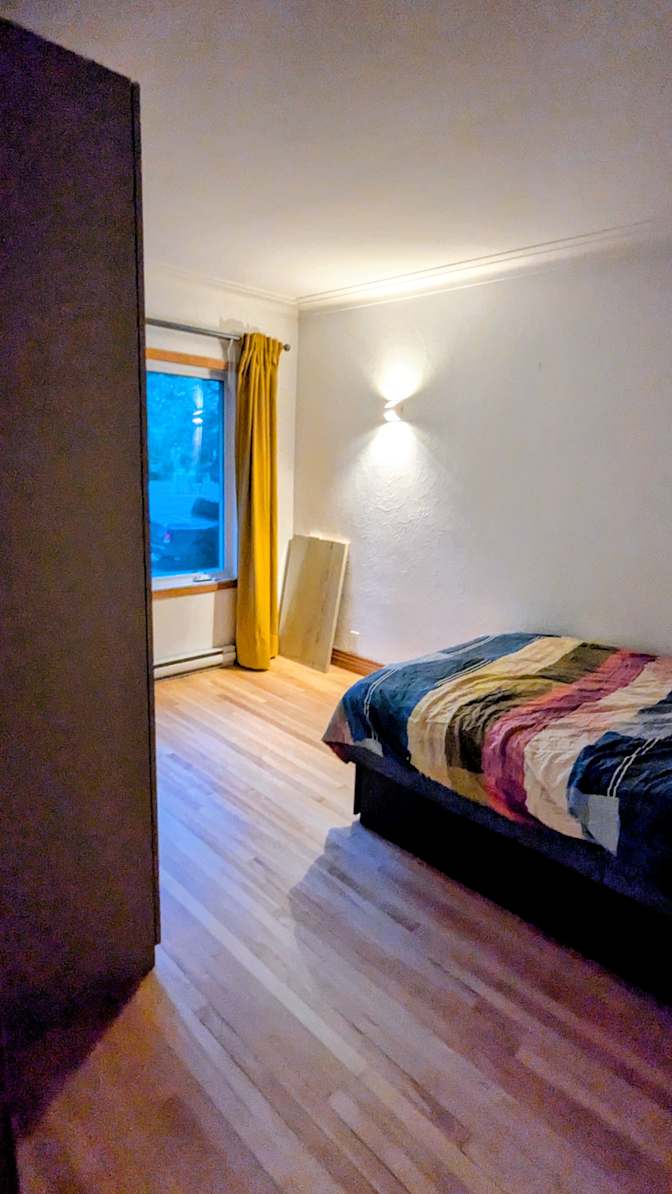 Vincent Nadon's room