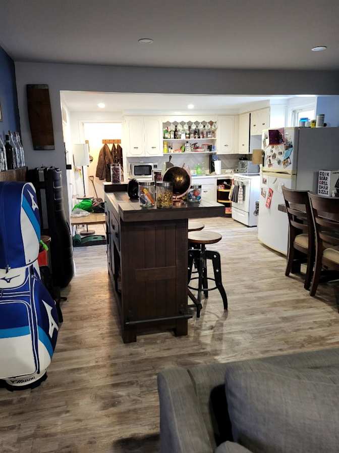 quinn hollohan's room