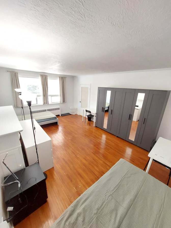 EKC Homestay Toronto's room