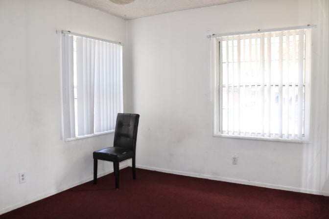 Photo of Minski's room