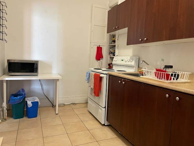 Eliana Ilieva's room