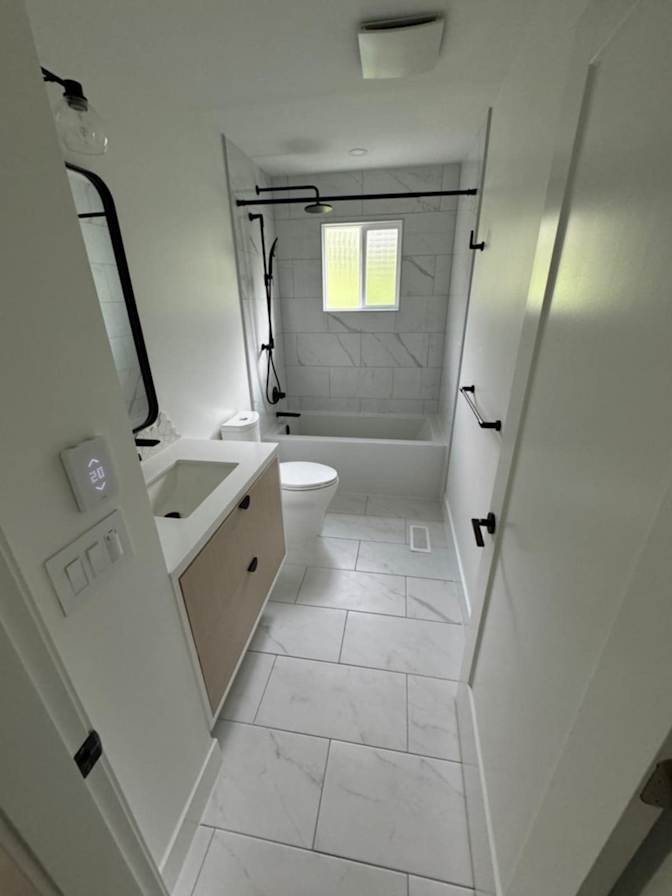 Alexandra Pennel's room