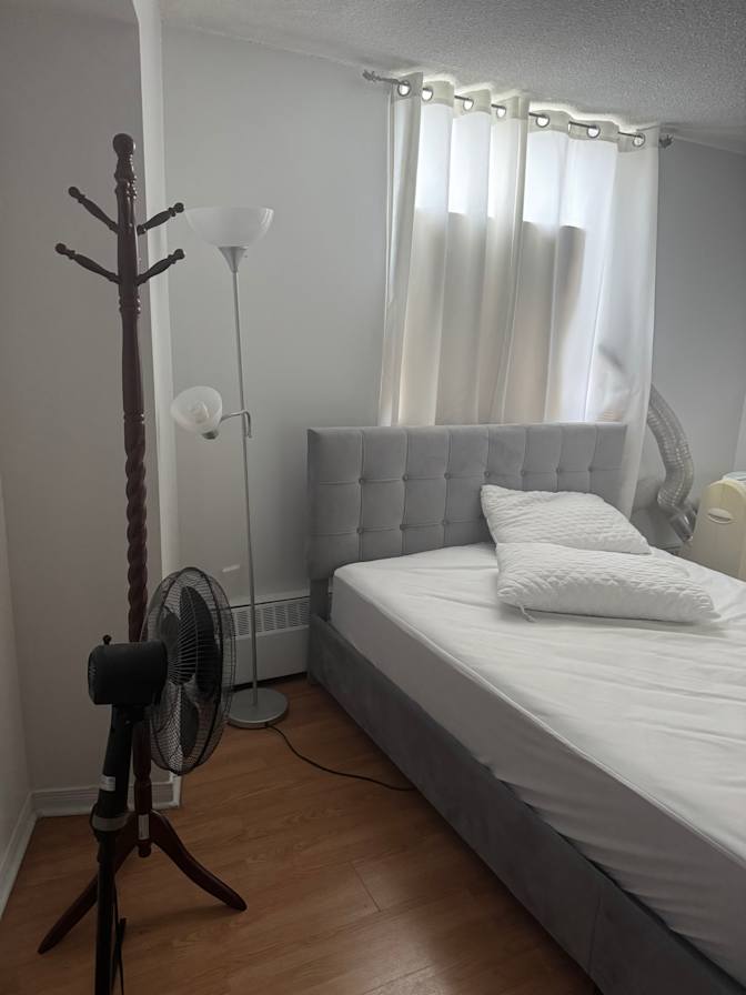 Photo of Mark Romuar's room