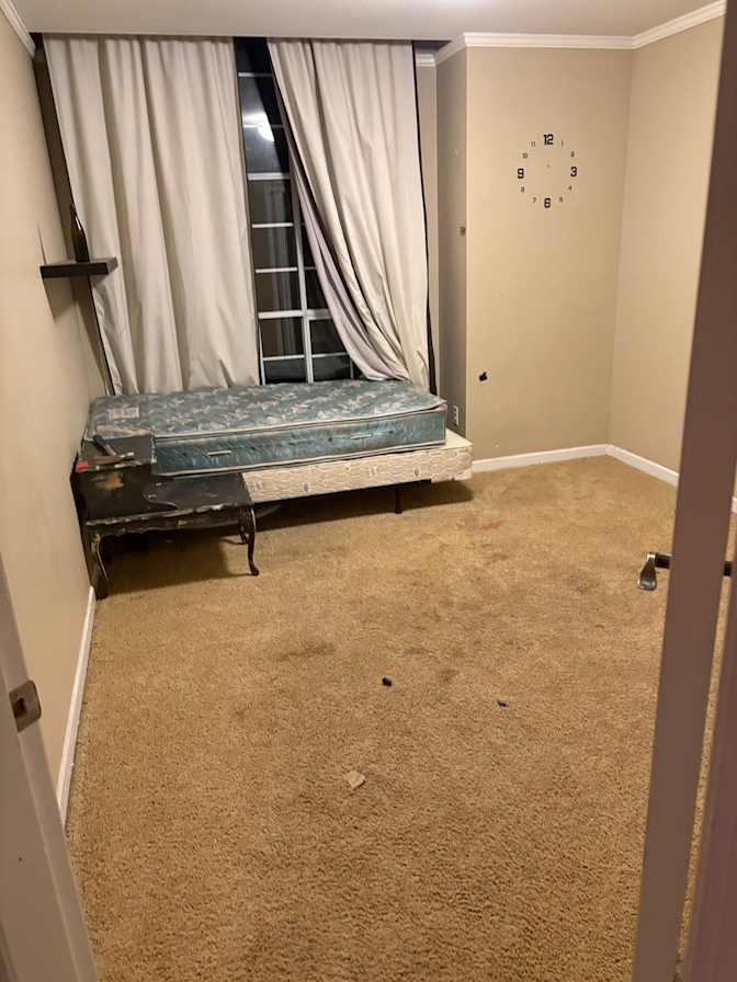 Shania Oldaker's room