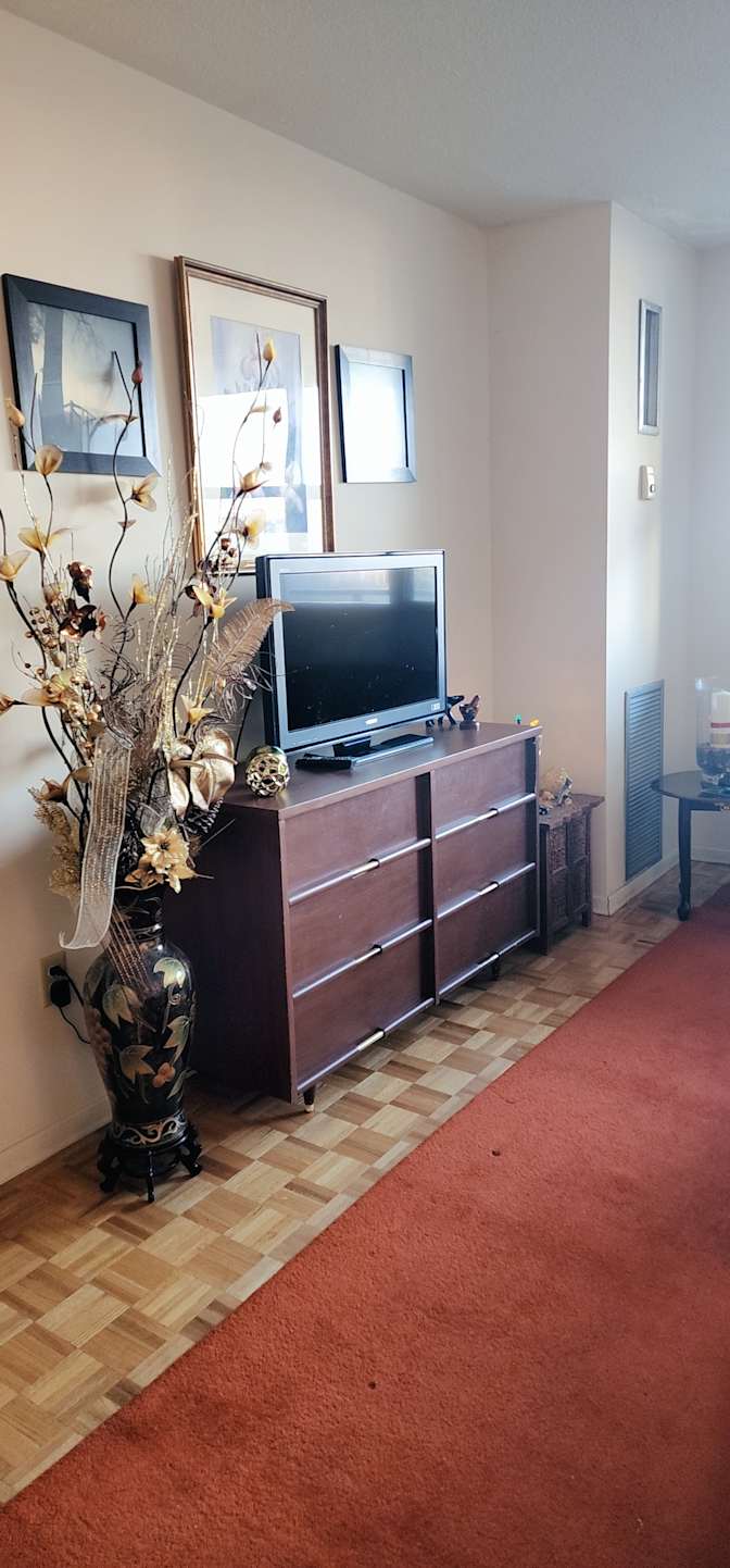 elizabeth espino's room