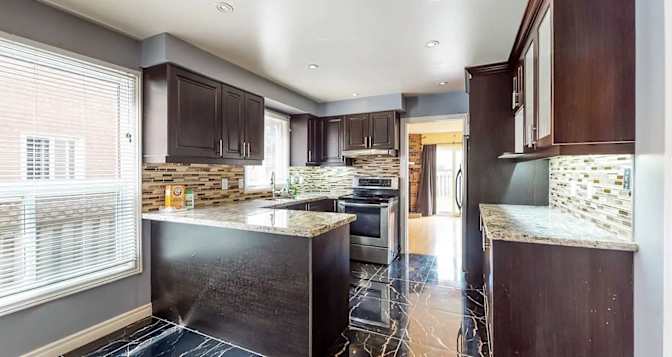 Achleswar Premanand's room