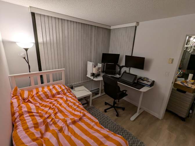 JAVIER DIAZ SANTANA's room