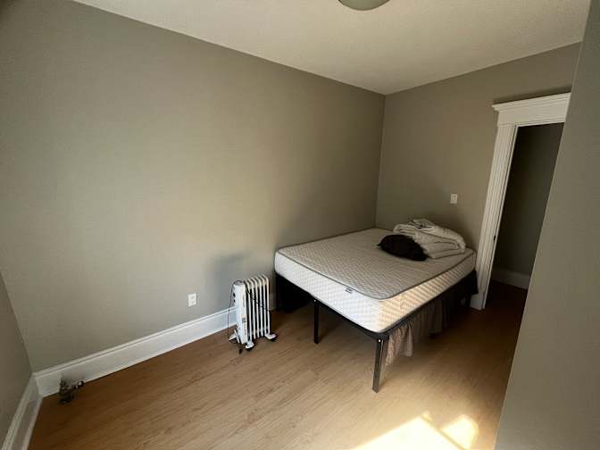 Selcuk Ozturk's room