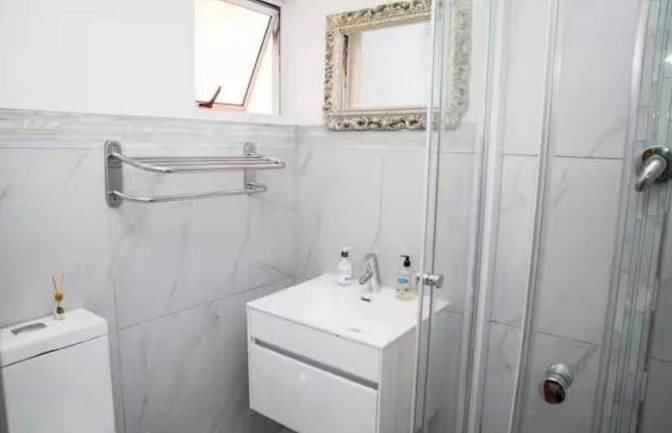 Photo of Luxurious Management Solutions's room