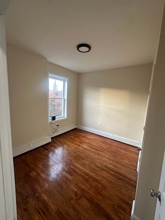 Private room to rent in share house Jersey Avenue,...