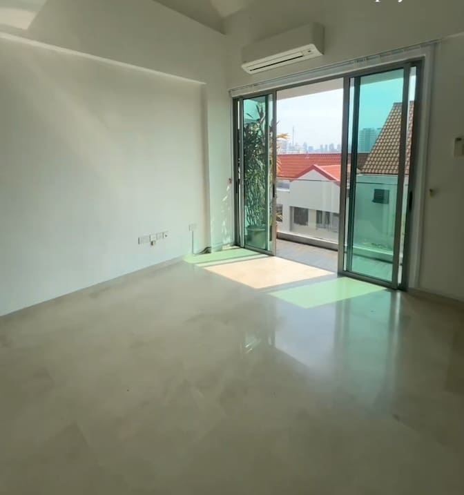 Photo of Capt. Akee's room