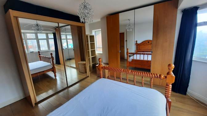Photo of MAUREEN's room