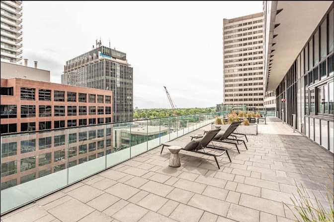 Chen Gang (Esther)'s room