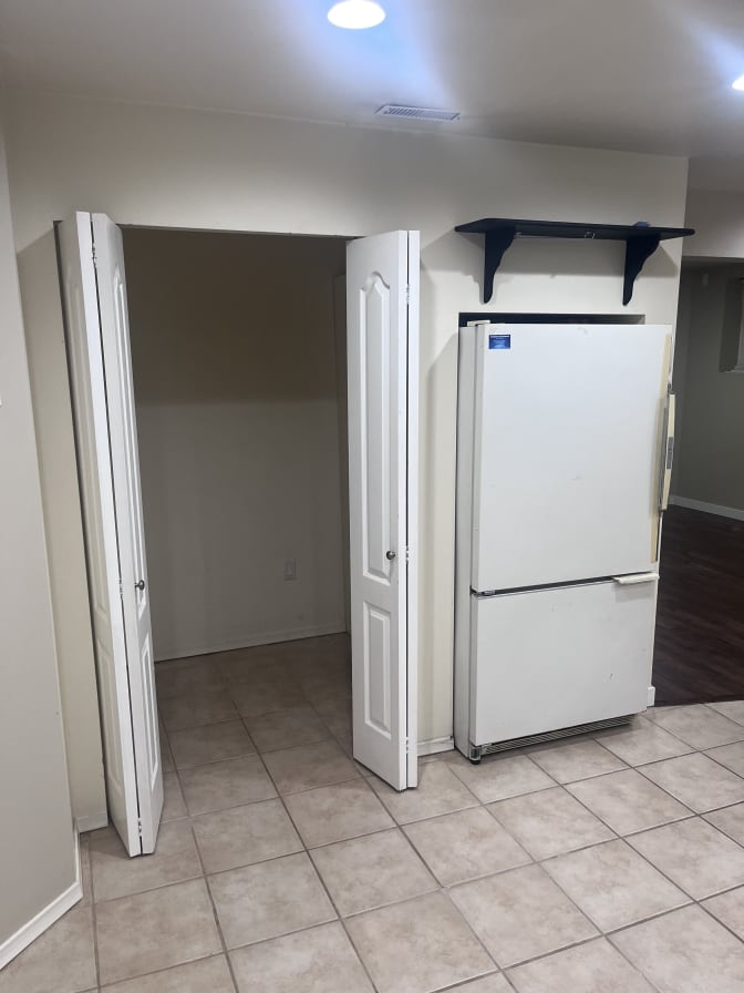 Nikhil theathar's room