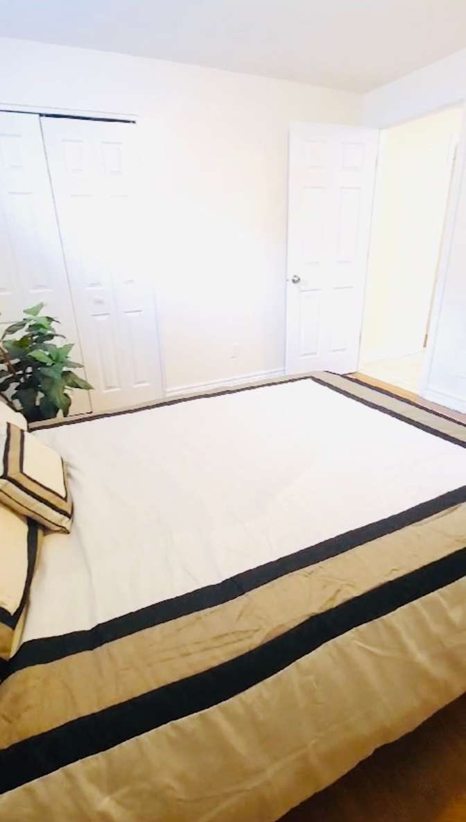 Photo of Teji C.'s room