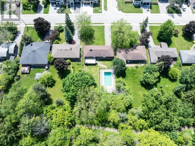 yasamin abdolvahabi's room