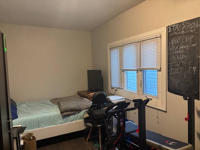 Photo of constantinos's room