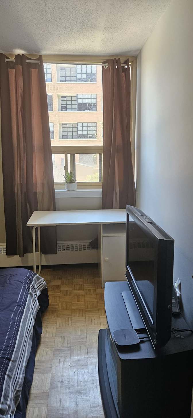 Photo of luis bravo's room