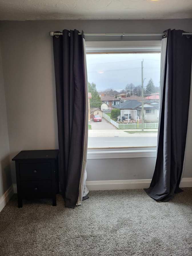 quinn hollohan's room