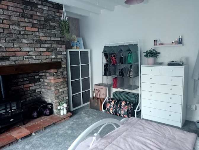 Photo of DARRELL LOWE's room