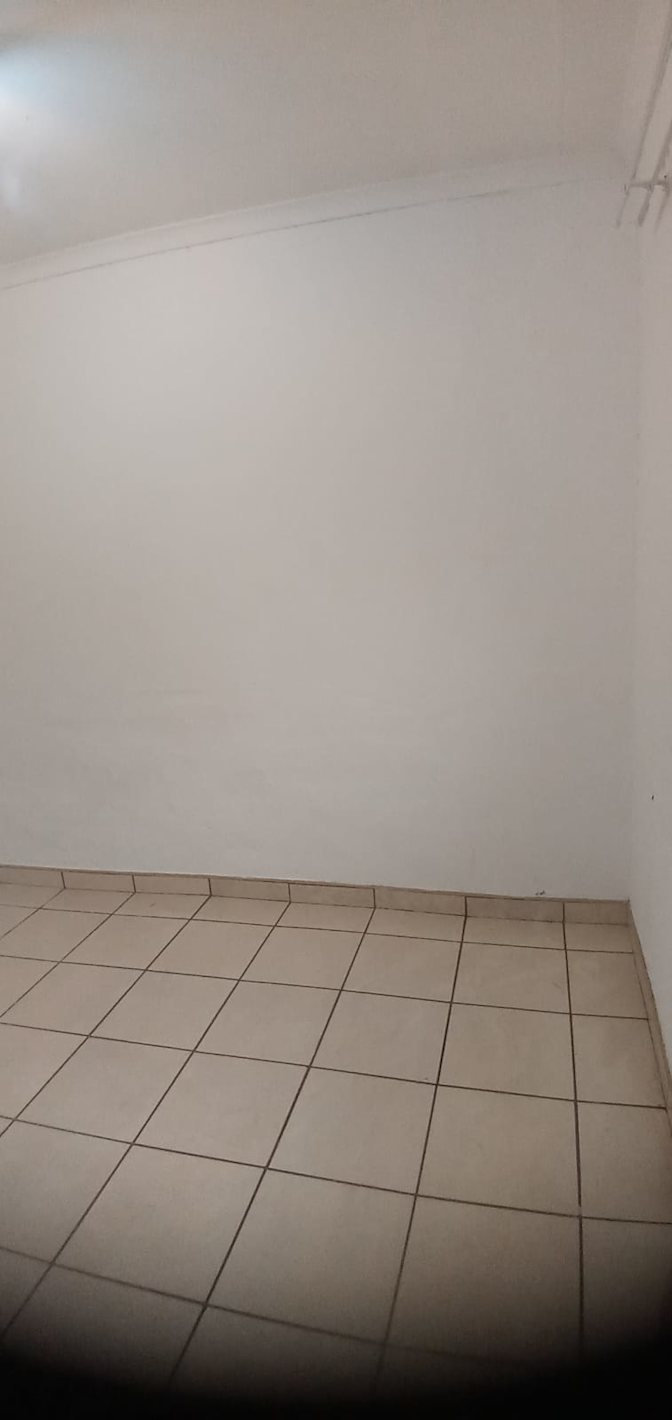Photo of Gordon's room