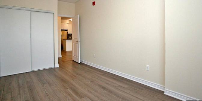 Cozy Cristine's Shared Condo's room