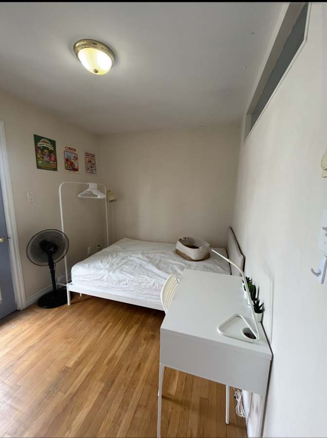 Bella Rae and Paris S's room