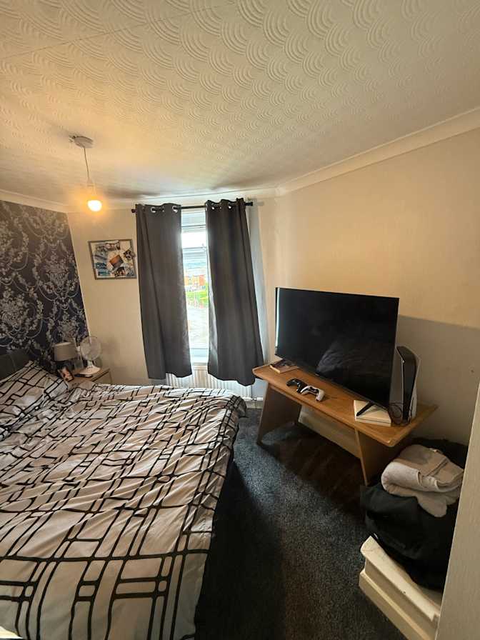 Photo of Isaac's room