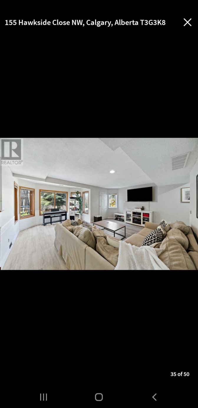 HARJIT CHAUHAN's room