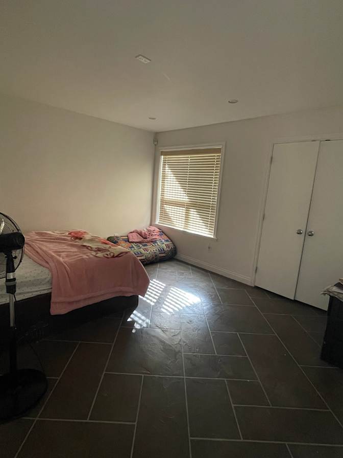 Suman Dhaliwal's room