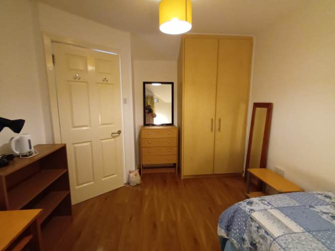 Photo of Oliver's room