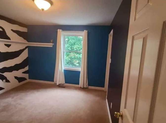 IVY-ROSE KENNEDY's room